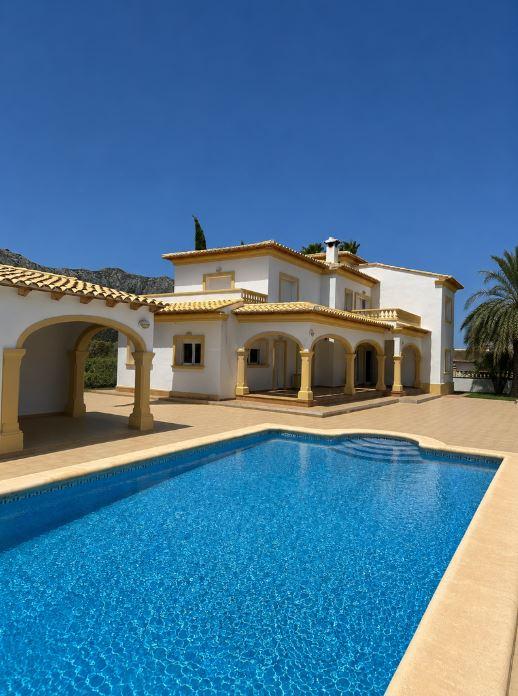 Villa for Sale in Beniarbeig