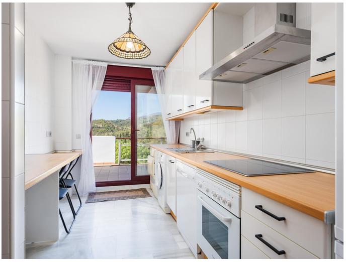 Duplex for Sale in Benahavís