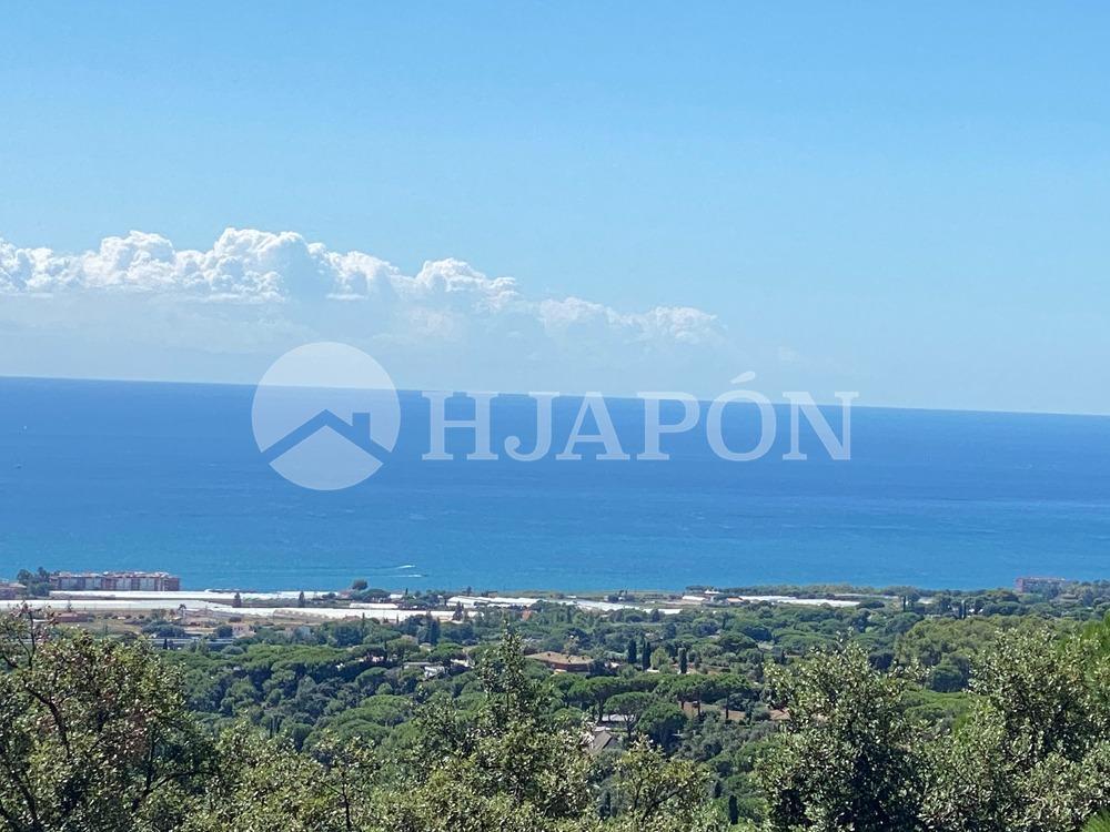 Plot for Sale in Sant Vicenç de Montalt