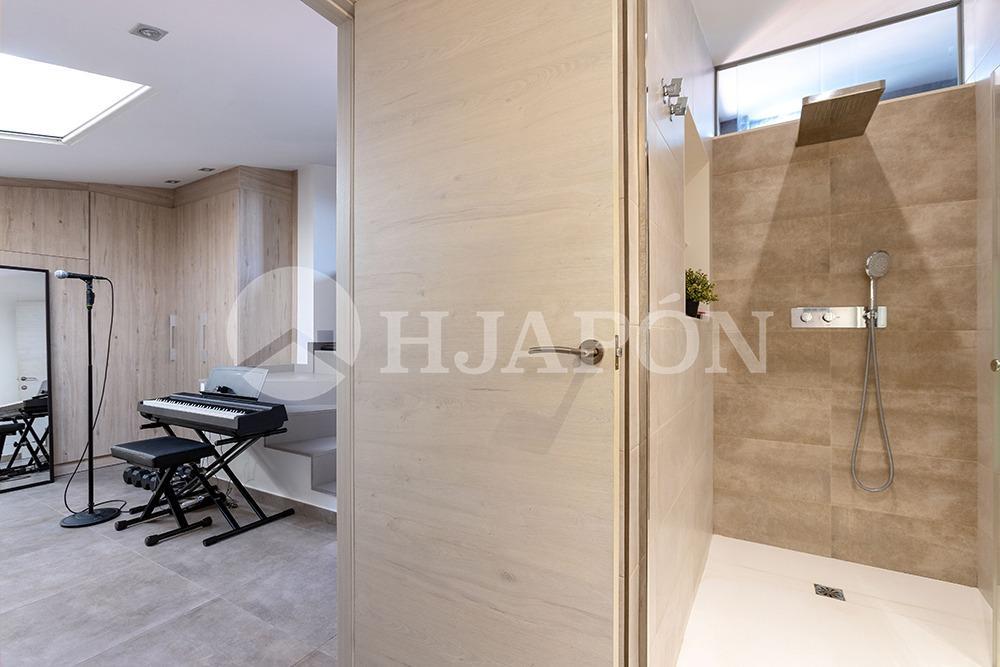 Penthouse for Sale in Montgat