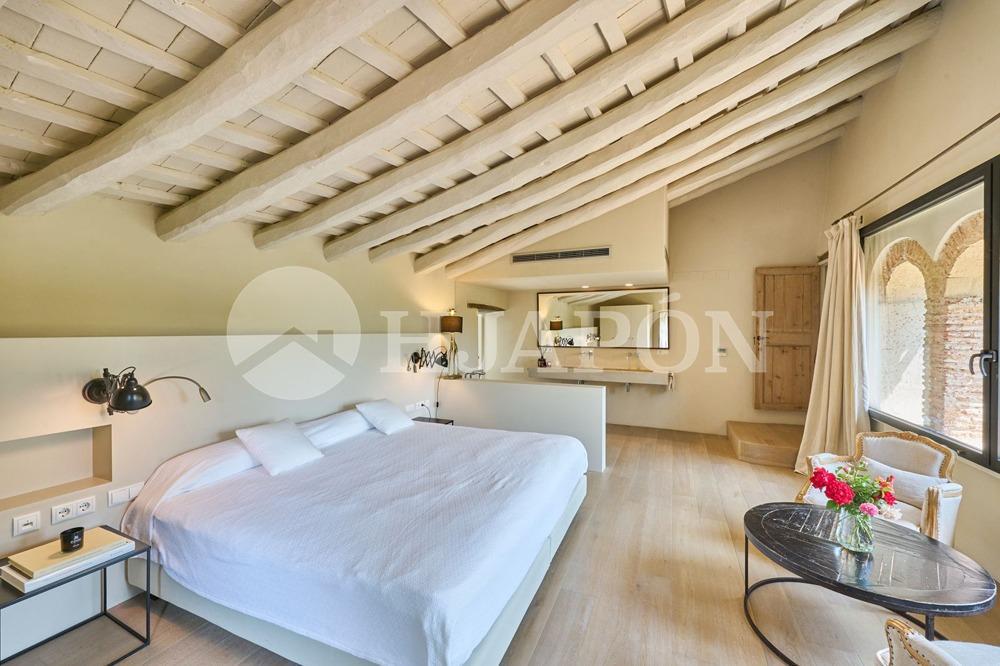 Villa for Sale in Alella