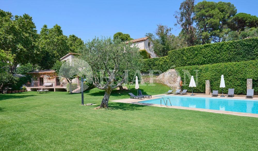 Villa for Sale in Alella