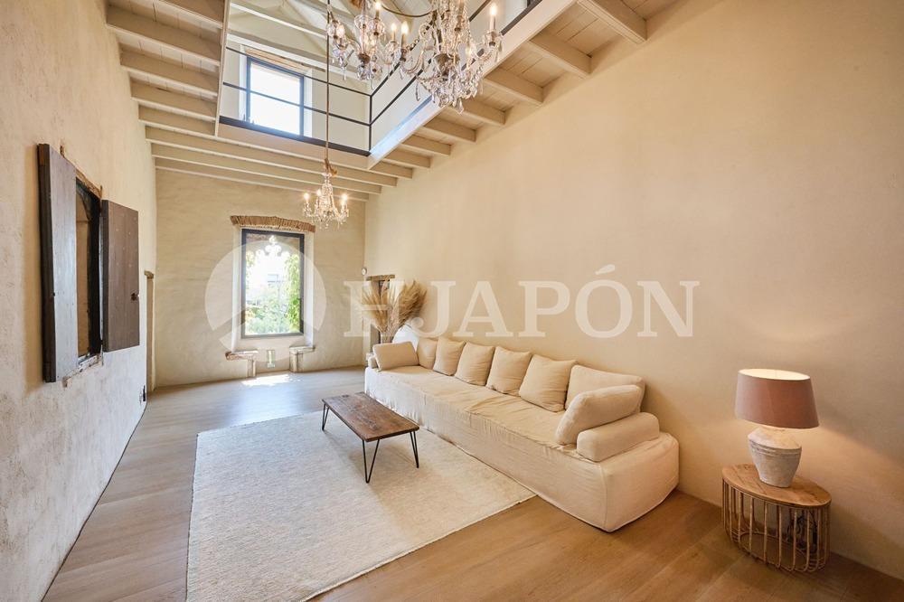 Villa for Sale in Alella