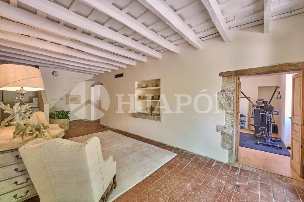 Villa for Sale in Alella