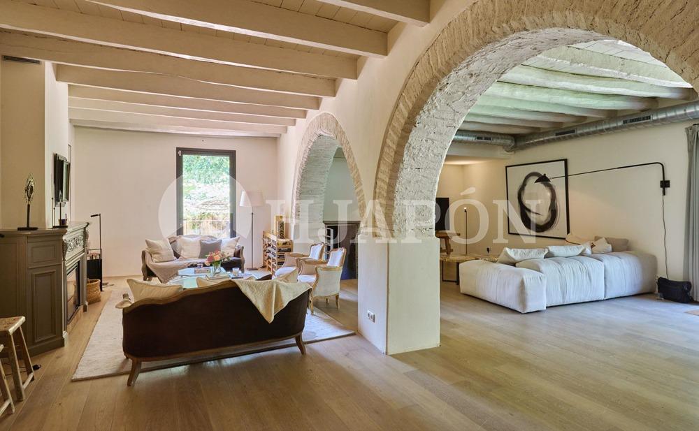 Villa for Sale in Alella