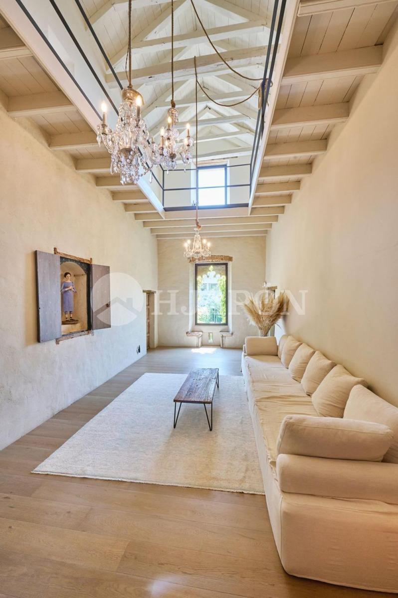 Villa for Sale in Alella