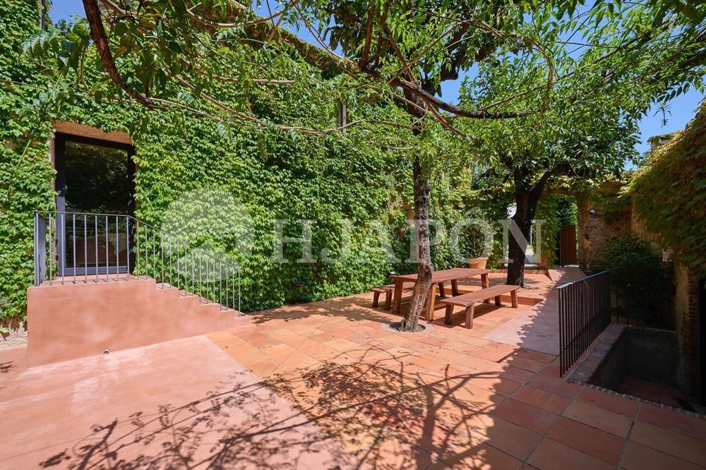 Villa for Sale in Alella