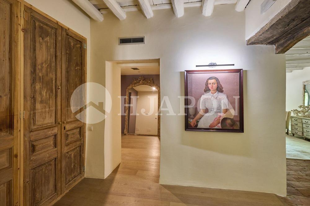 Villa for Sale in Alella