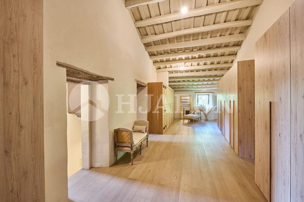 Villa for Sale in Alella