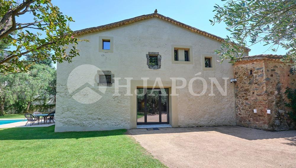Villa for Sale in Alella