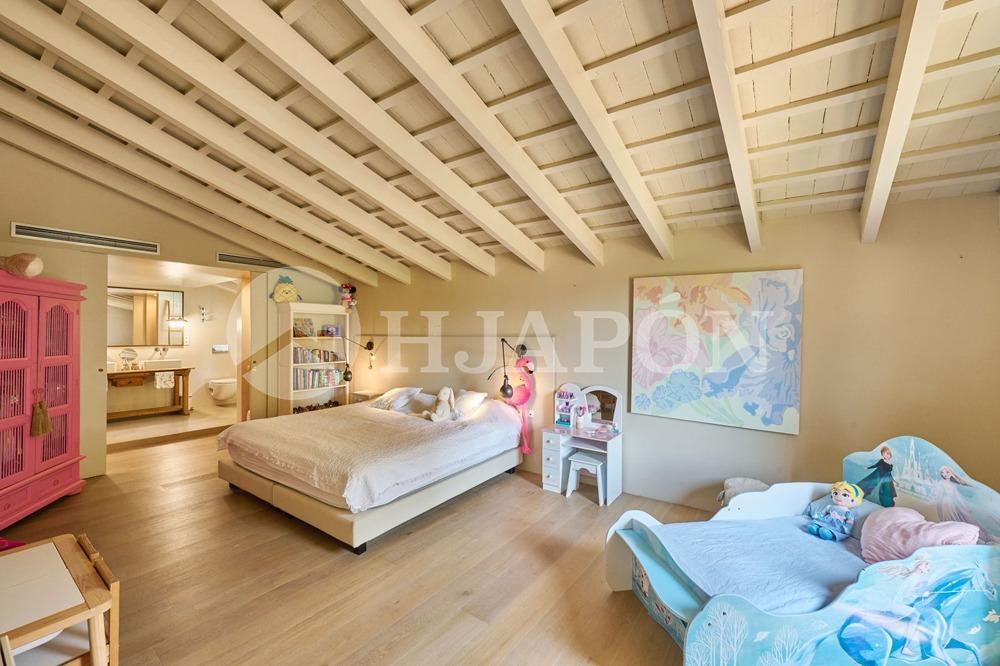 Villa for Sale in Alella