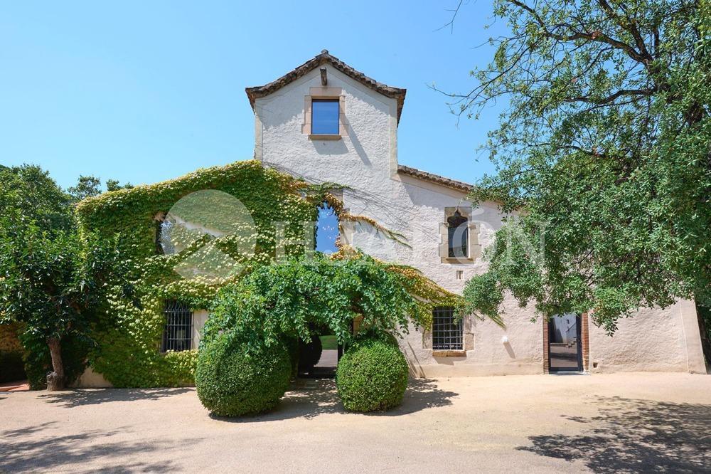Villa for Sale in Alella