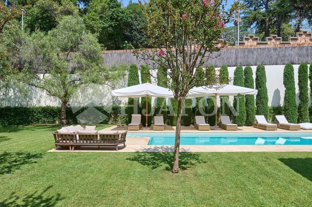 Villa for Sale in Alella