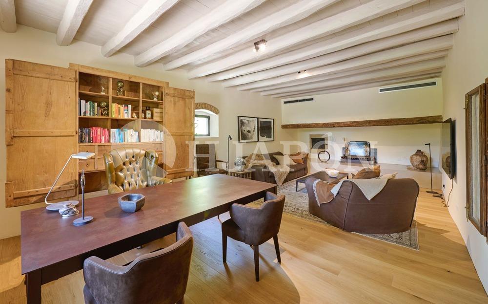 Villa for Sale in Alella