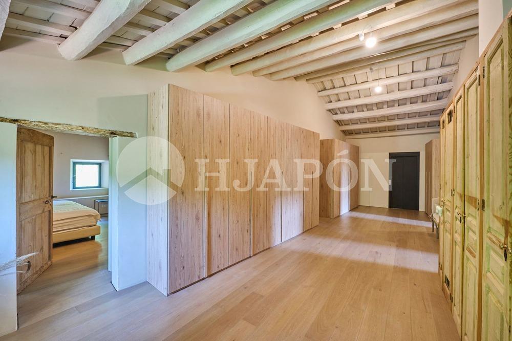 Villa for Sale in Alella