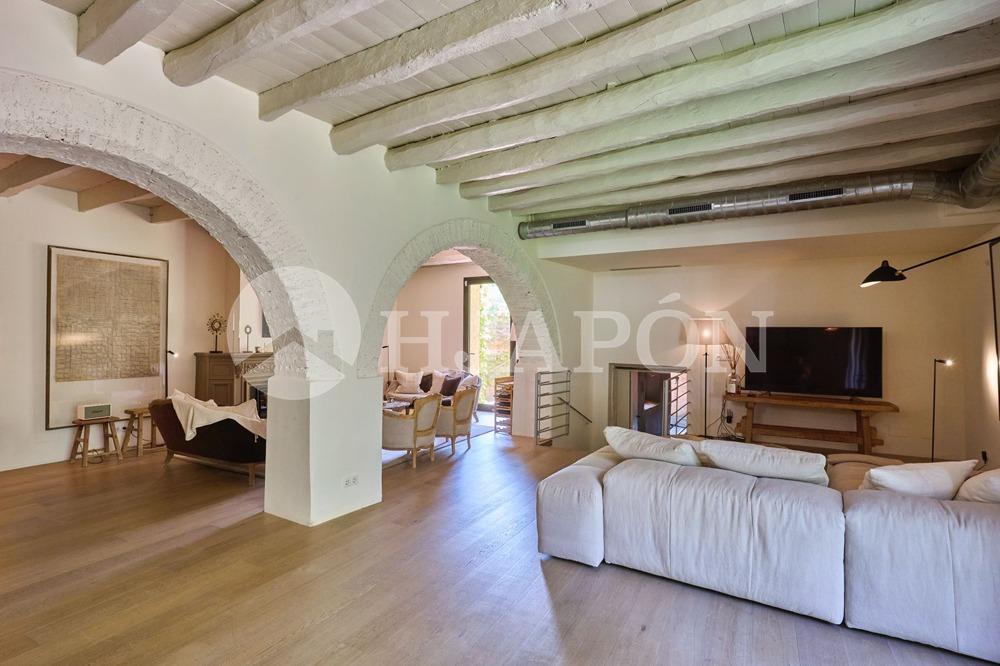 Villa for Sale in Alella