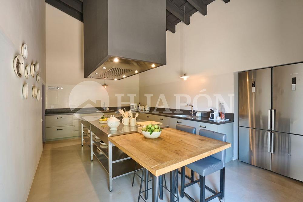 Villa for Sale in Alella