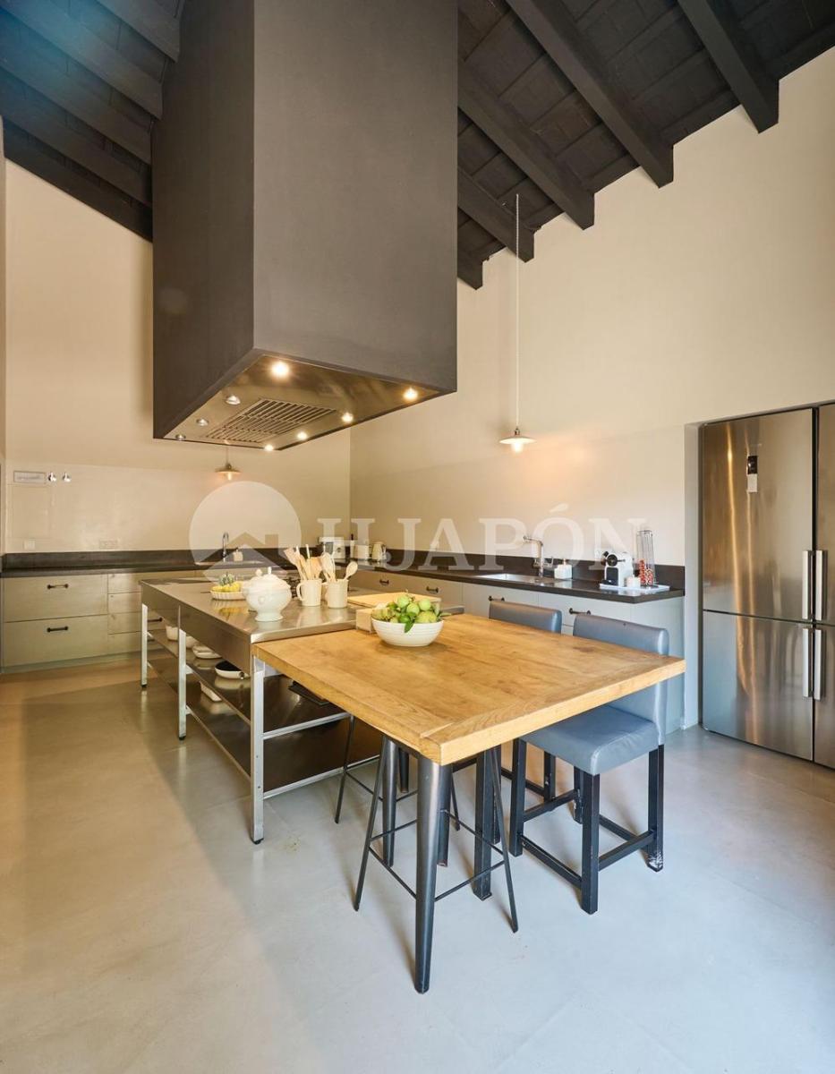 Villa for Sale in Alella