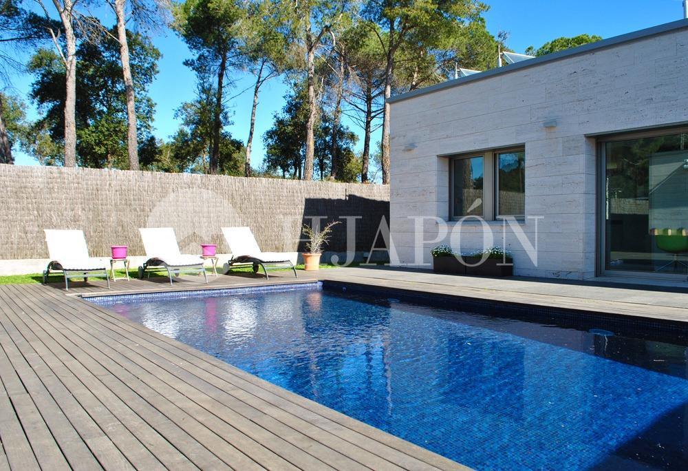 House for Sale in Vallromanes