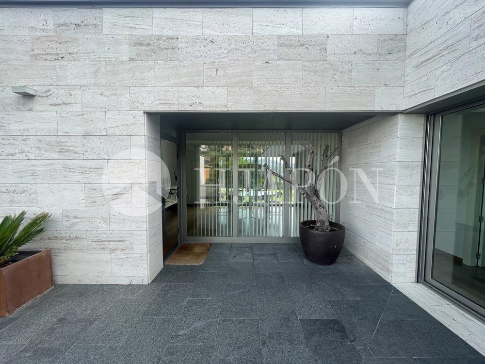 House for Sale in Vallromanes