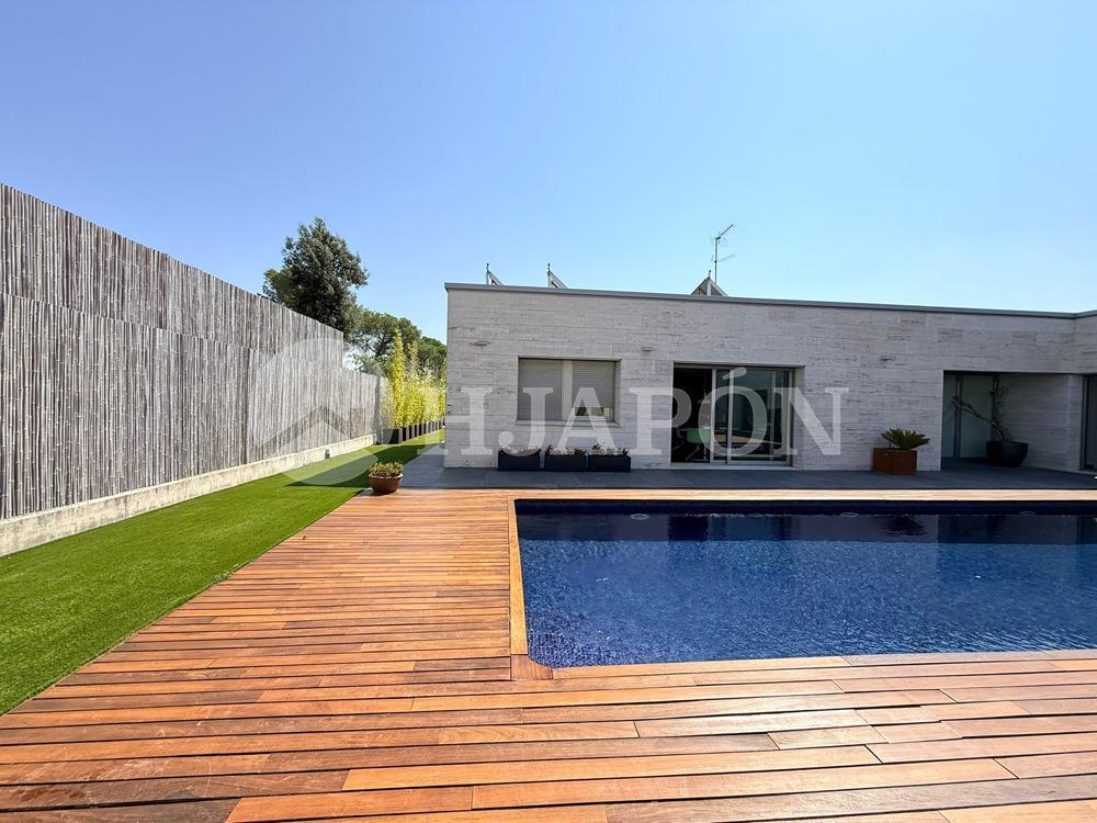 House for Sale in Vallromanes
