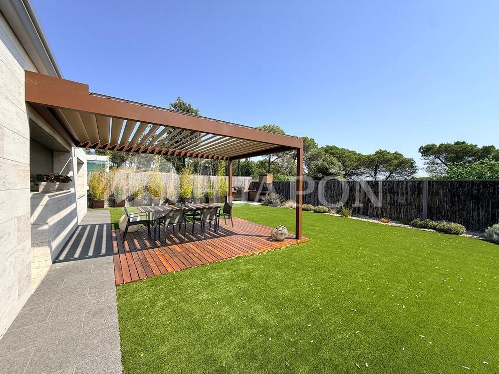 House for Sale in Vallromanes