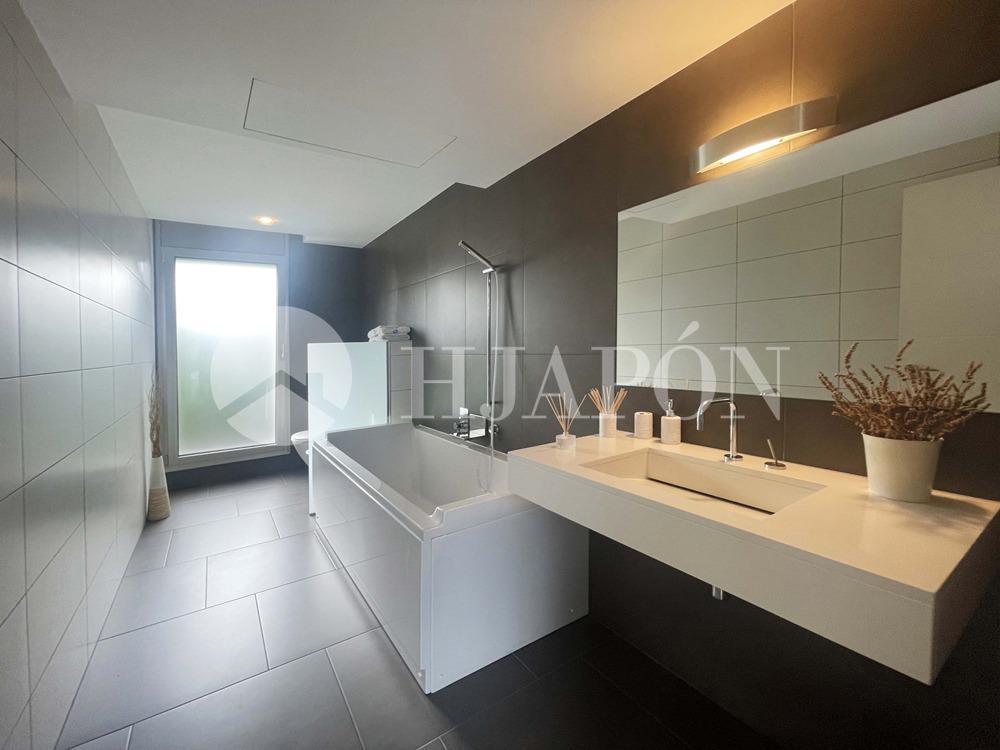 House for Sale in Vallromanes