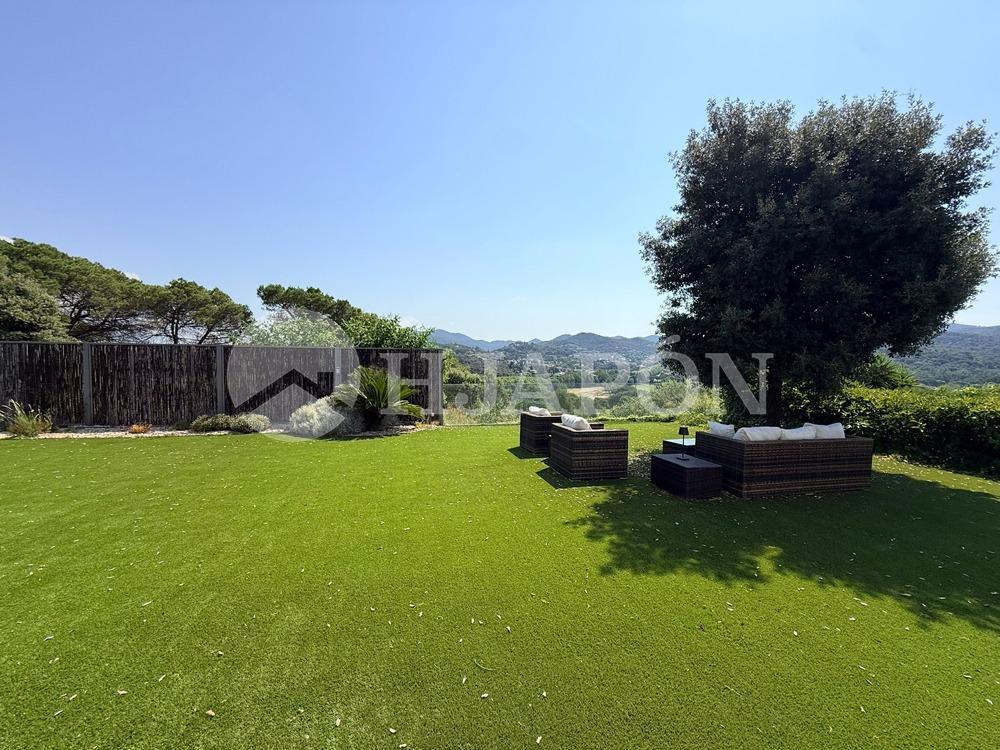 House for Sale in Vallromanes