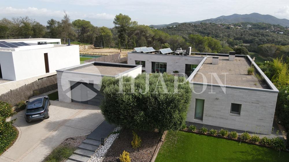 House for Sale in Vallromanes