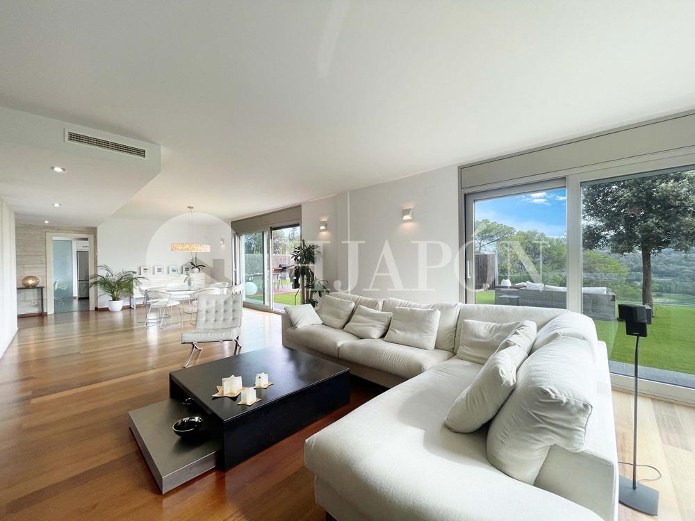 House for Sale in Vallromanes