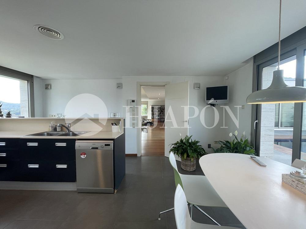 House for Sale in Vallromanes