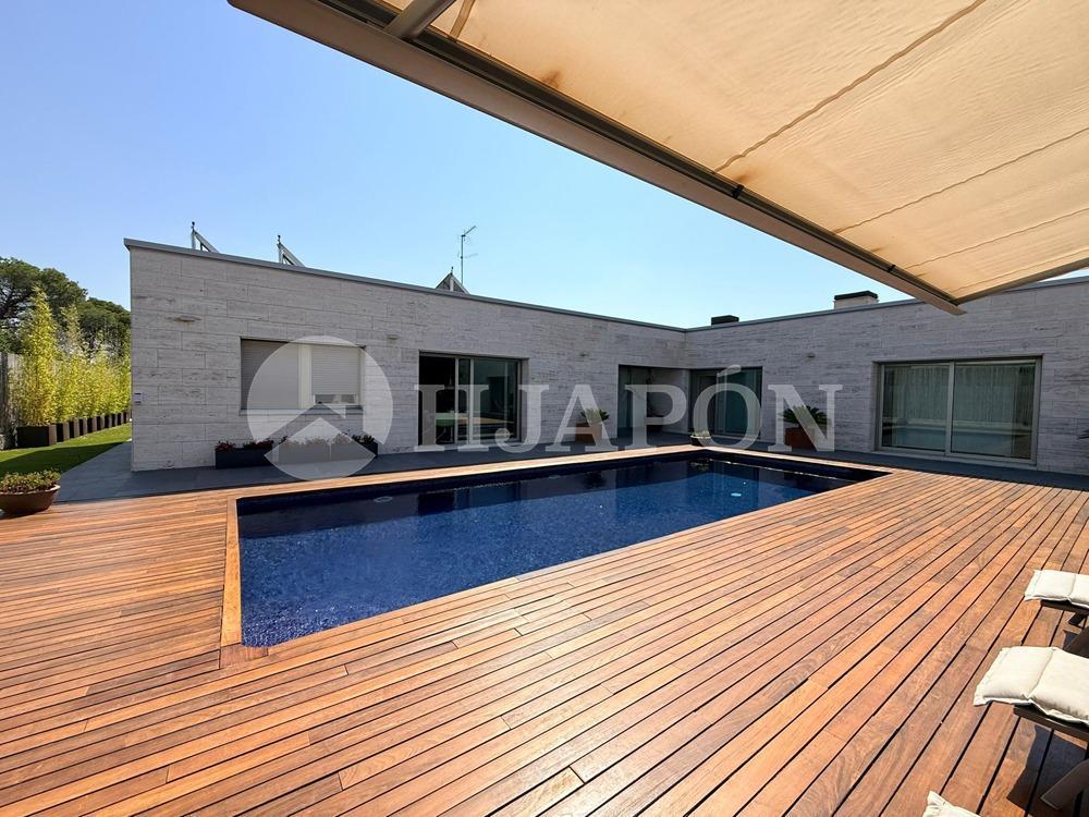 House for Sale in Vallromanes