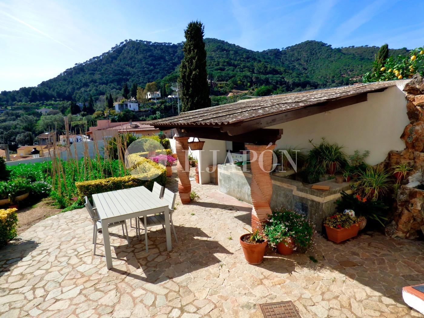 Villa for Sale in Cabrera de Mar