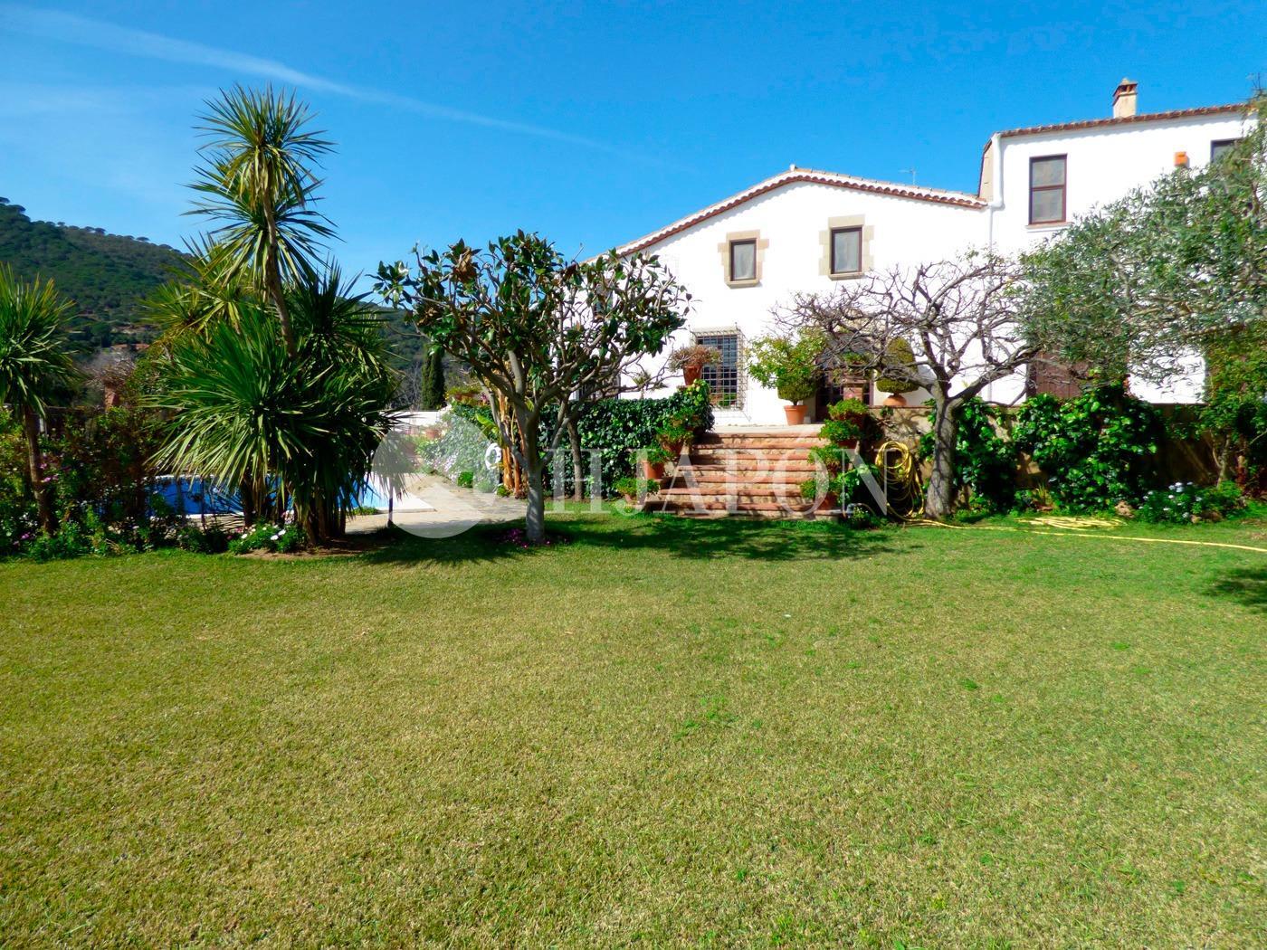 Villa for Sale in Cabrera de Mar