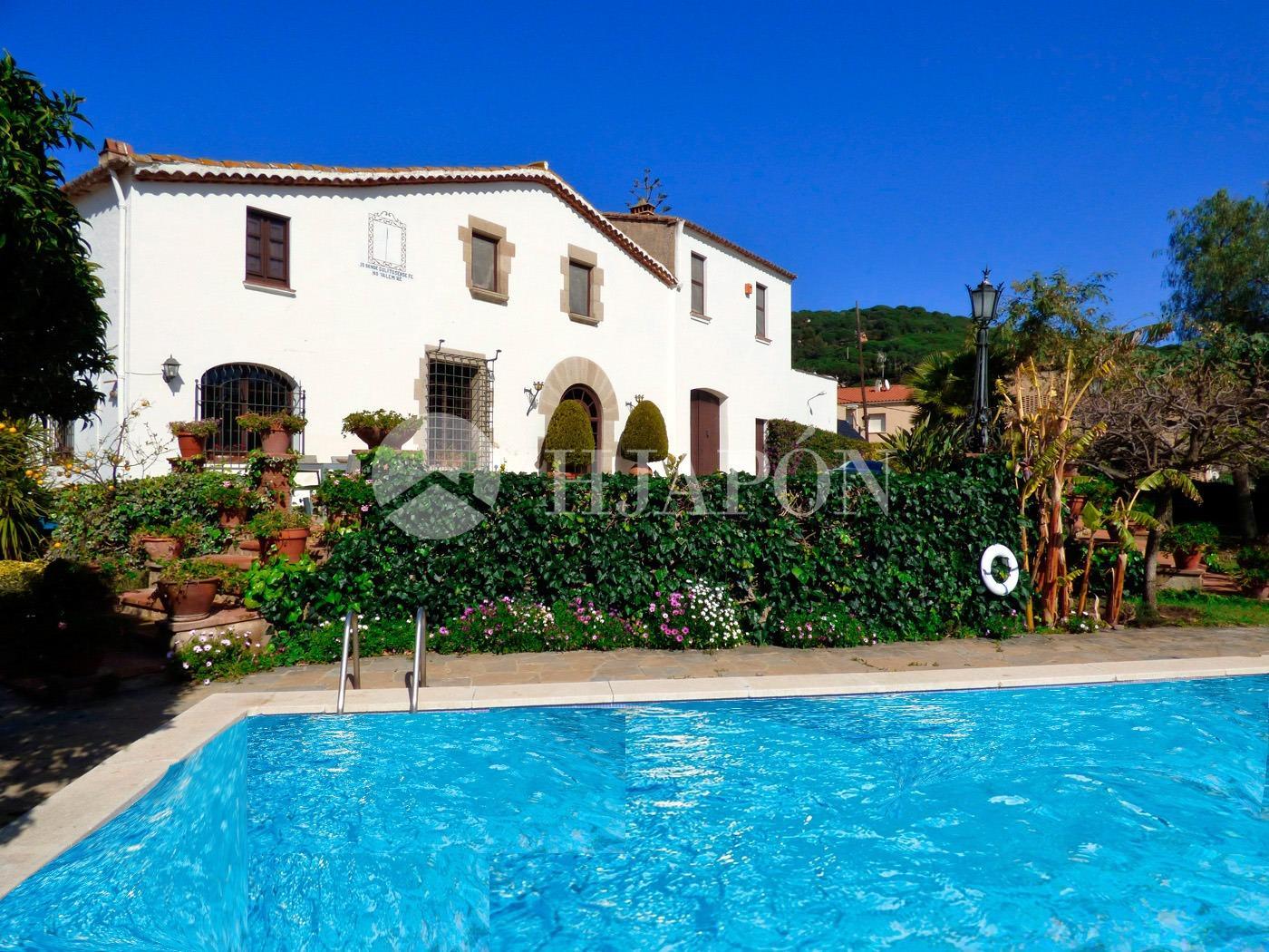 Villa for Sale in Cabrera de Mar