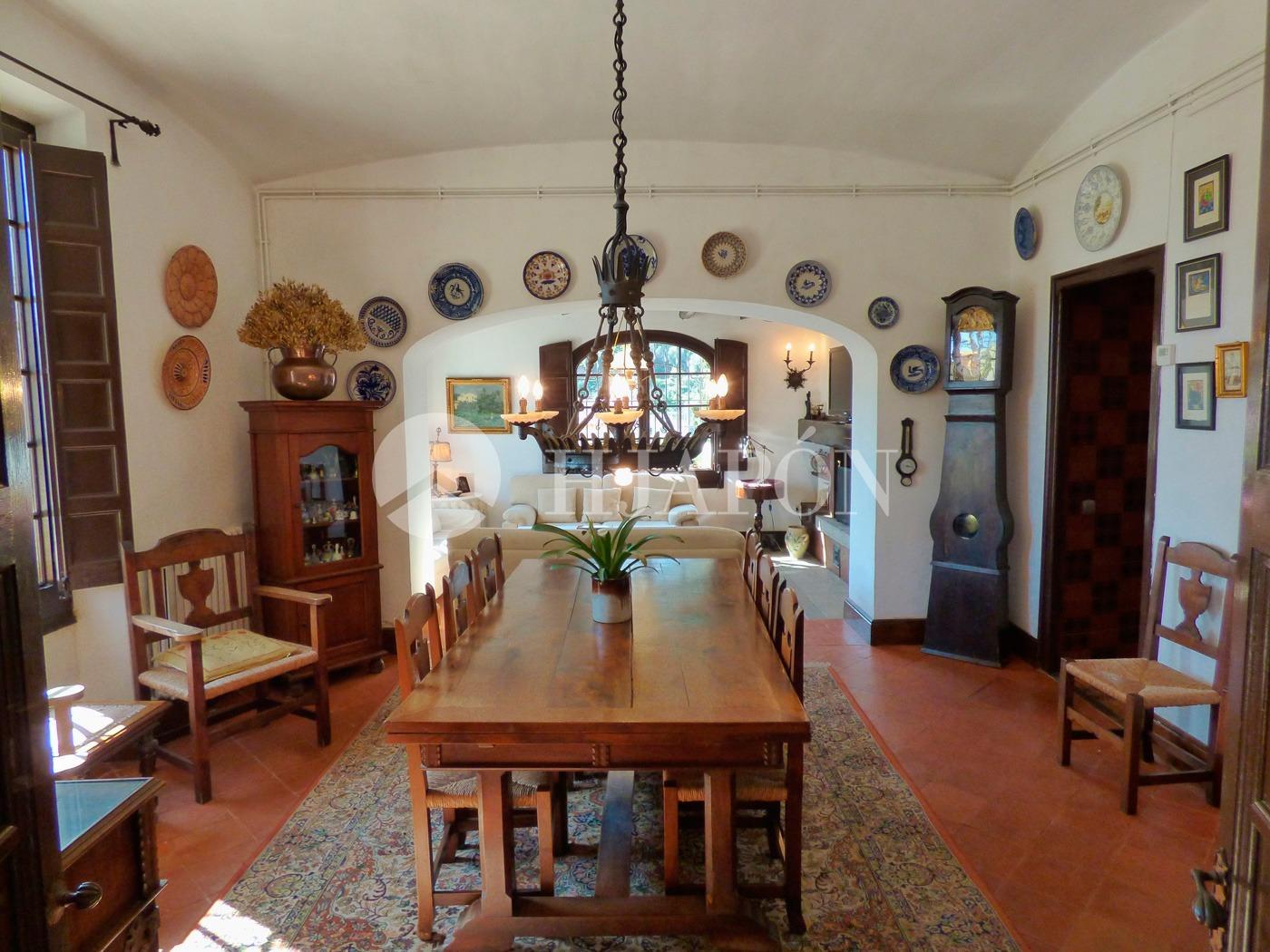Villa for Sale in Cabrera de Mar