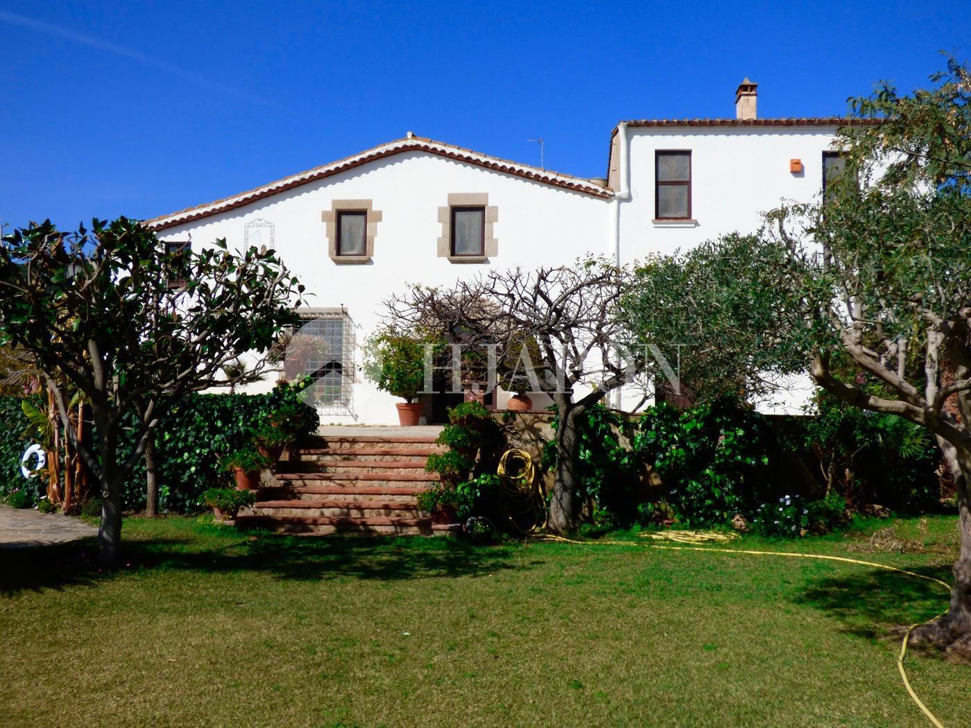 Villa for Sale in Cabrera de Mar