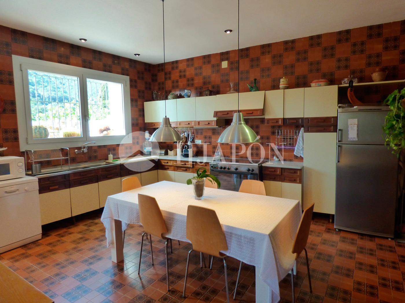 Villa for Sale in Cabrera de Mar