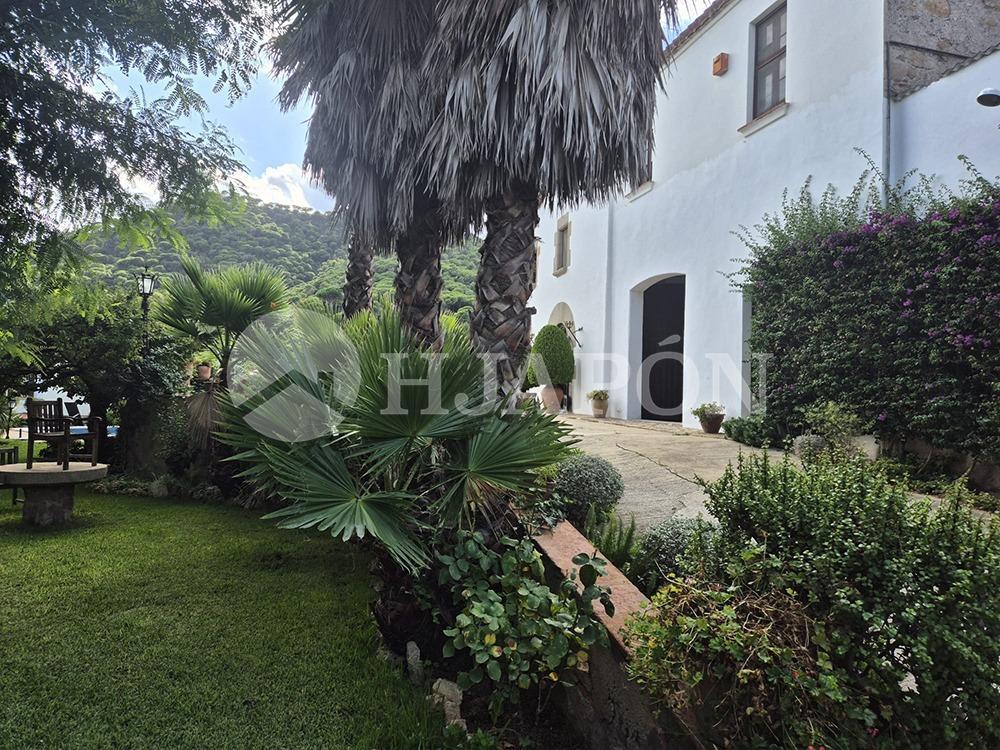 Villa for Sale in Cabrera de Mar