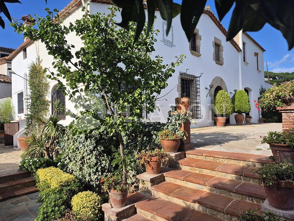 Villa for Sale in Cabrera de Mar