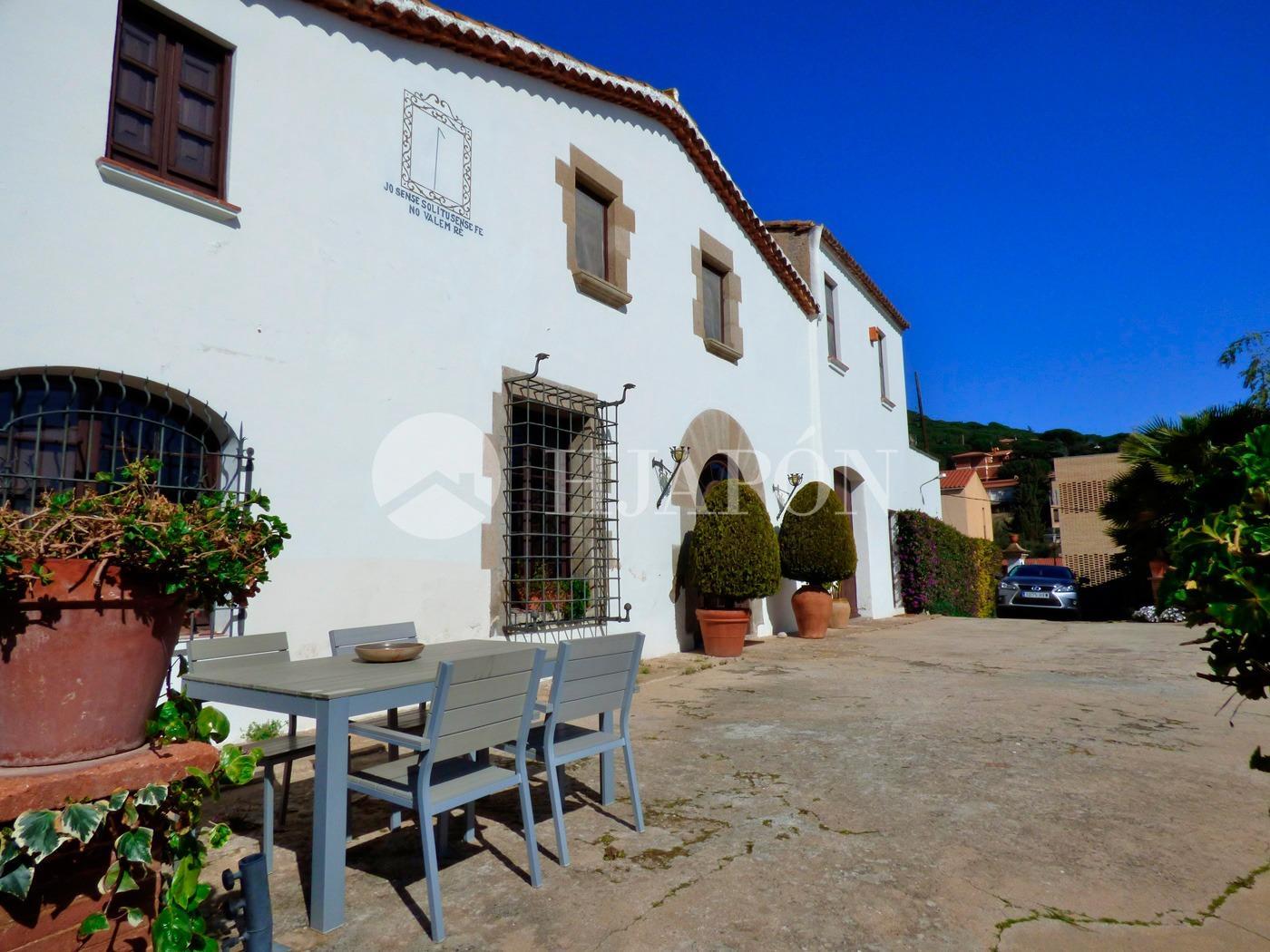 Villa for Sale in Cabrera de Mar
