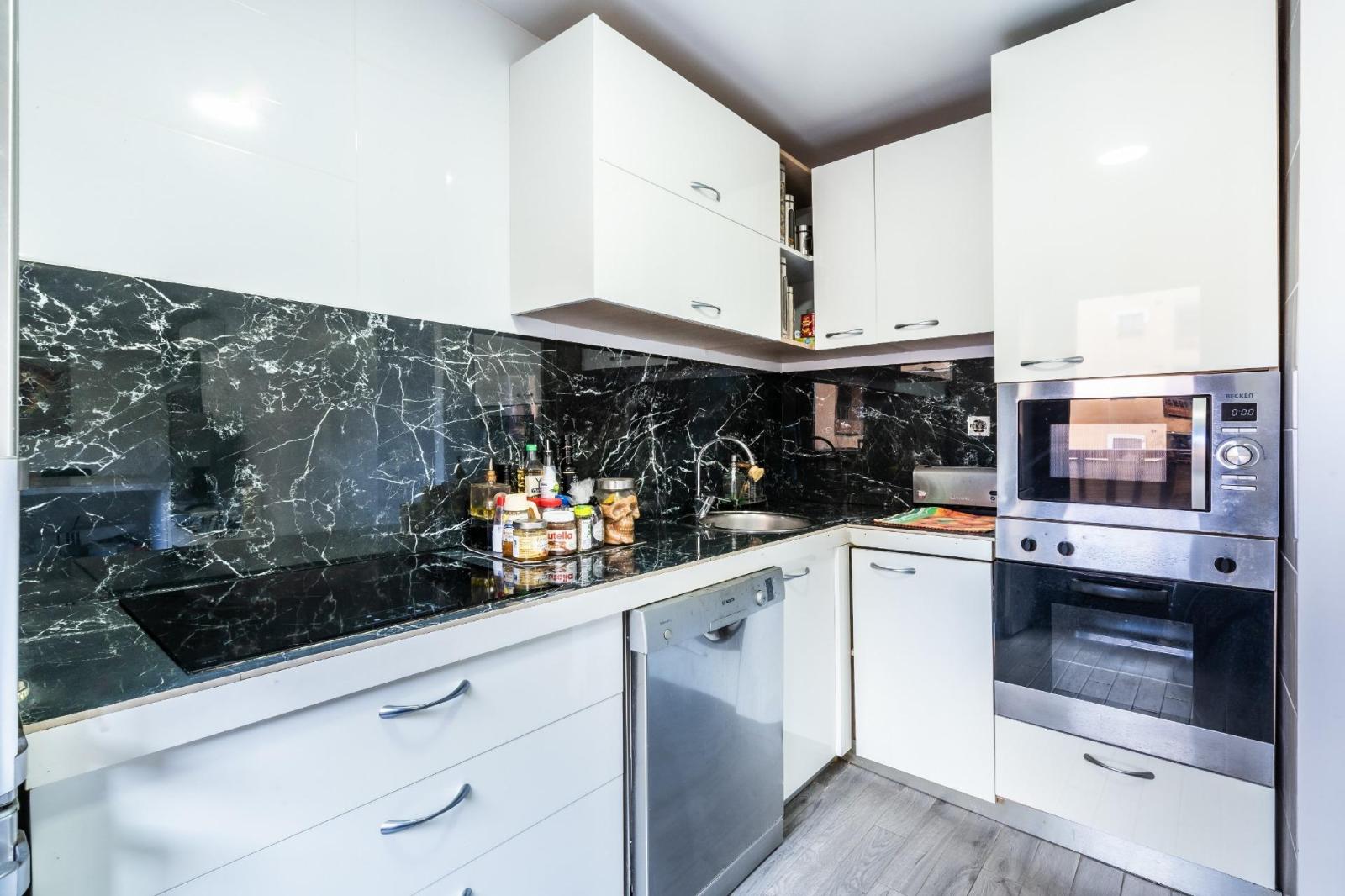 Flat for Sale in Arona
