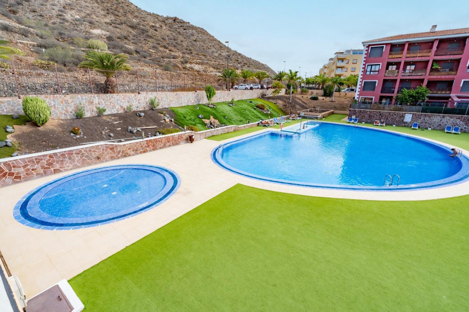 Flat for Sale in Arona
