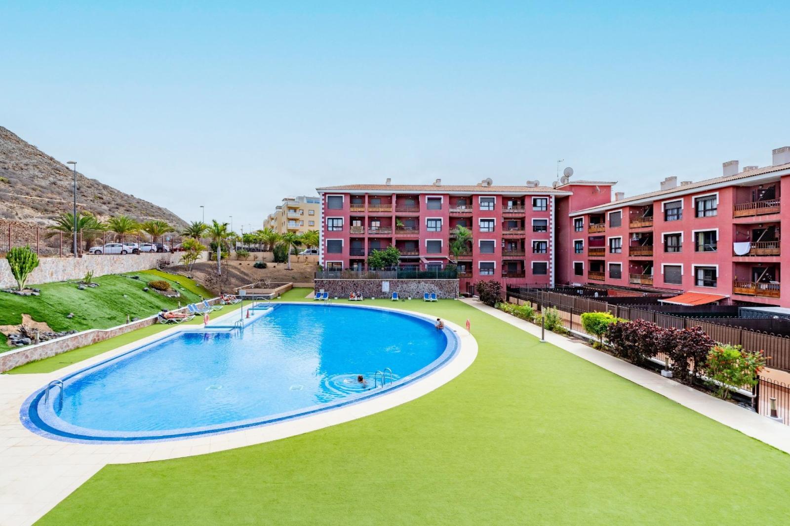 Flat for Sale in Arona