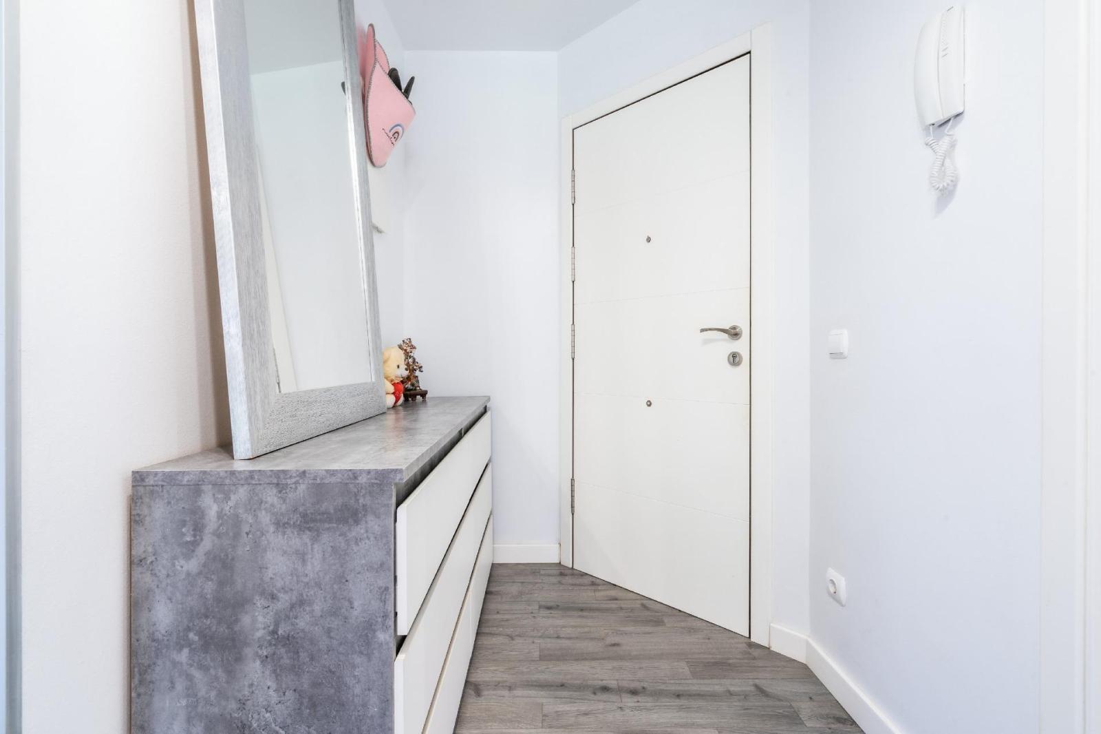 Flat for Sale in Arona