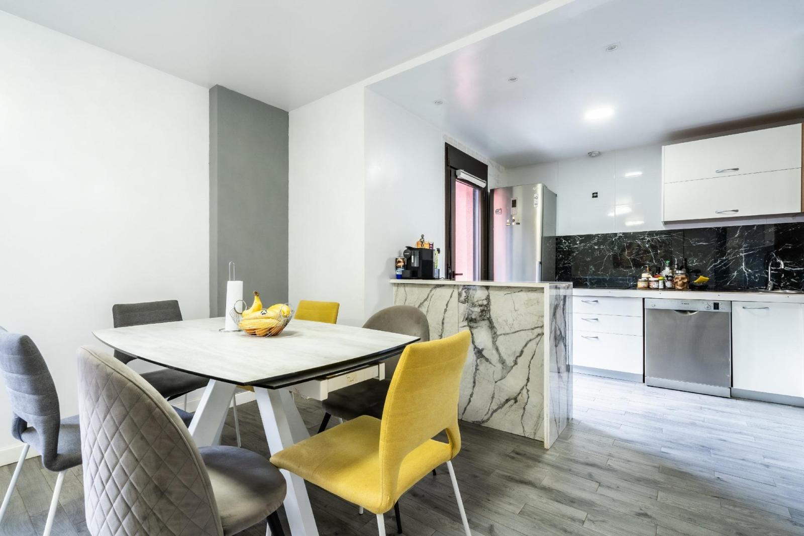 Flat for Sale in Arona