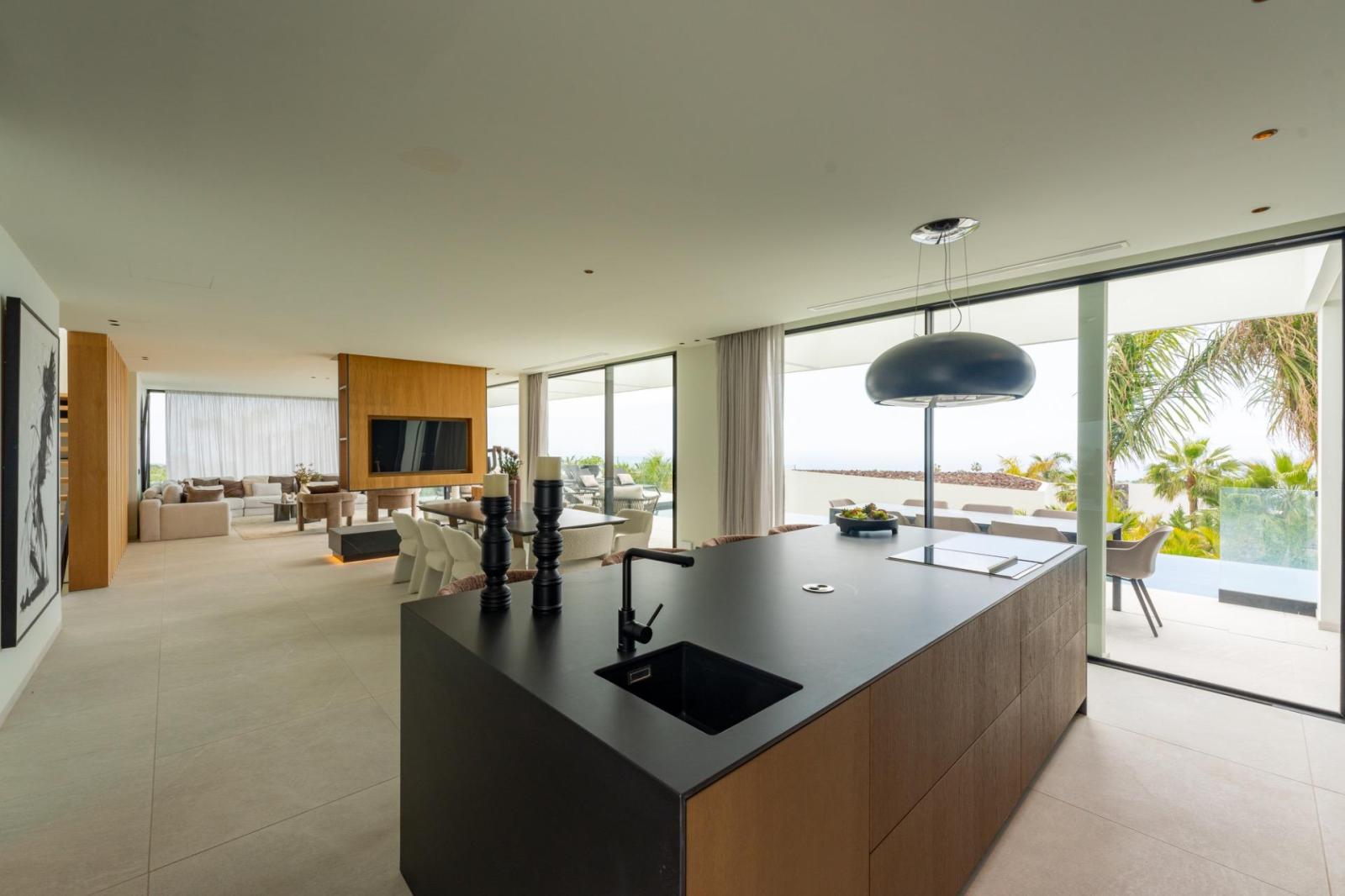 Villa for Sale in Guía de Isora
