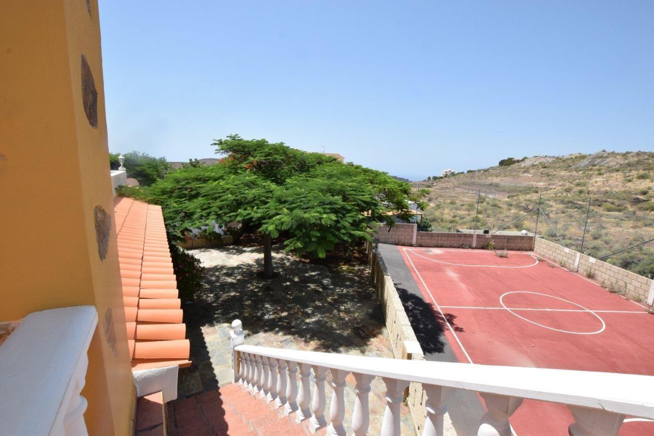 Villa for Sale in San Miguel de Abona