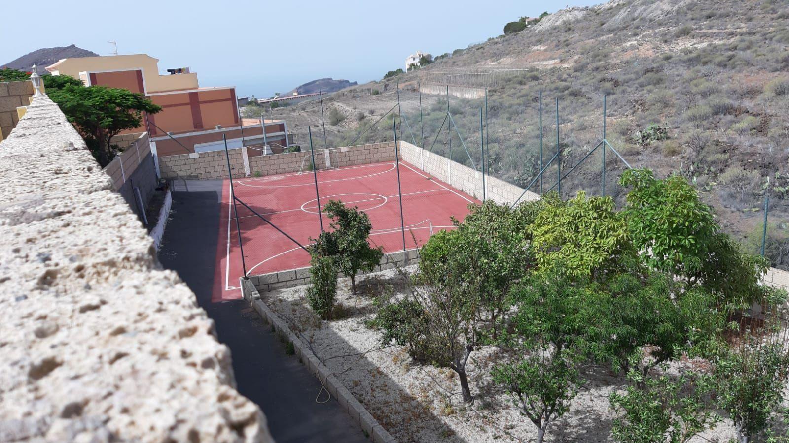 Villa for Sale in San Miguel de Abona