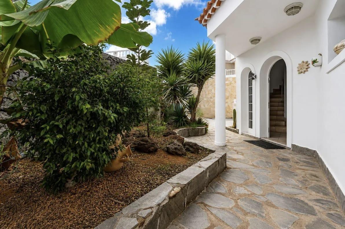 Villa for Sale in Adeje